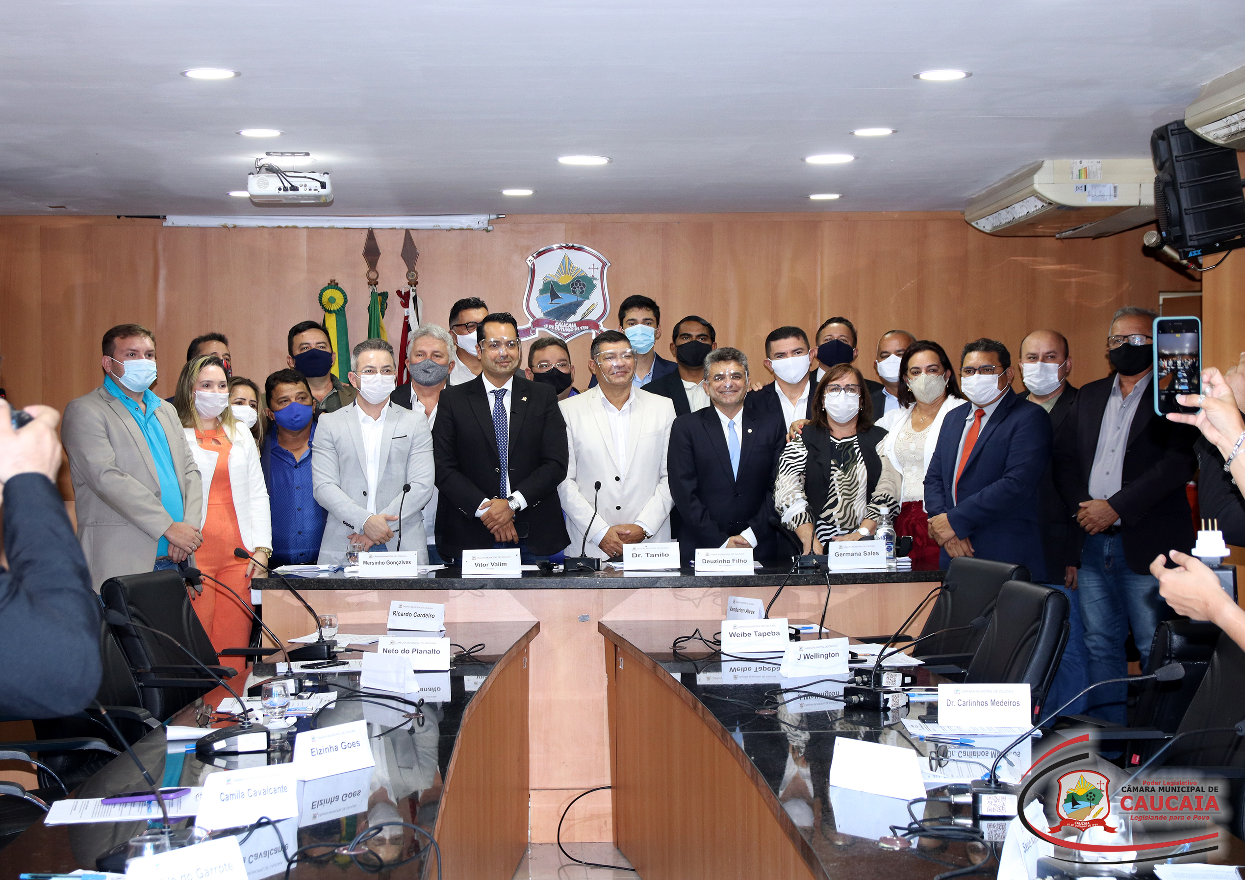 Com prefeito Vitor Valin e vice Deuzinho, Câmara dos Vereadores dá início aos trabalhos