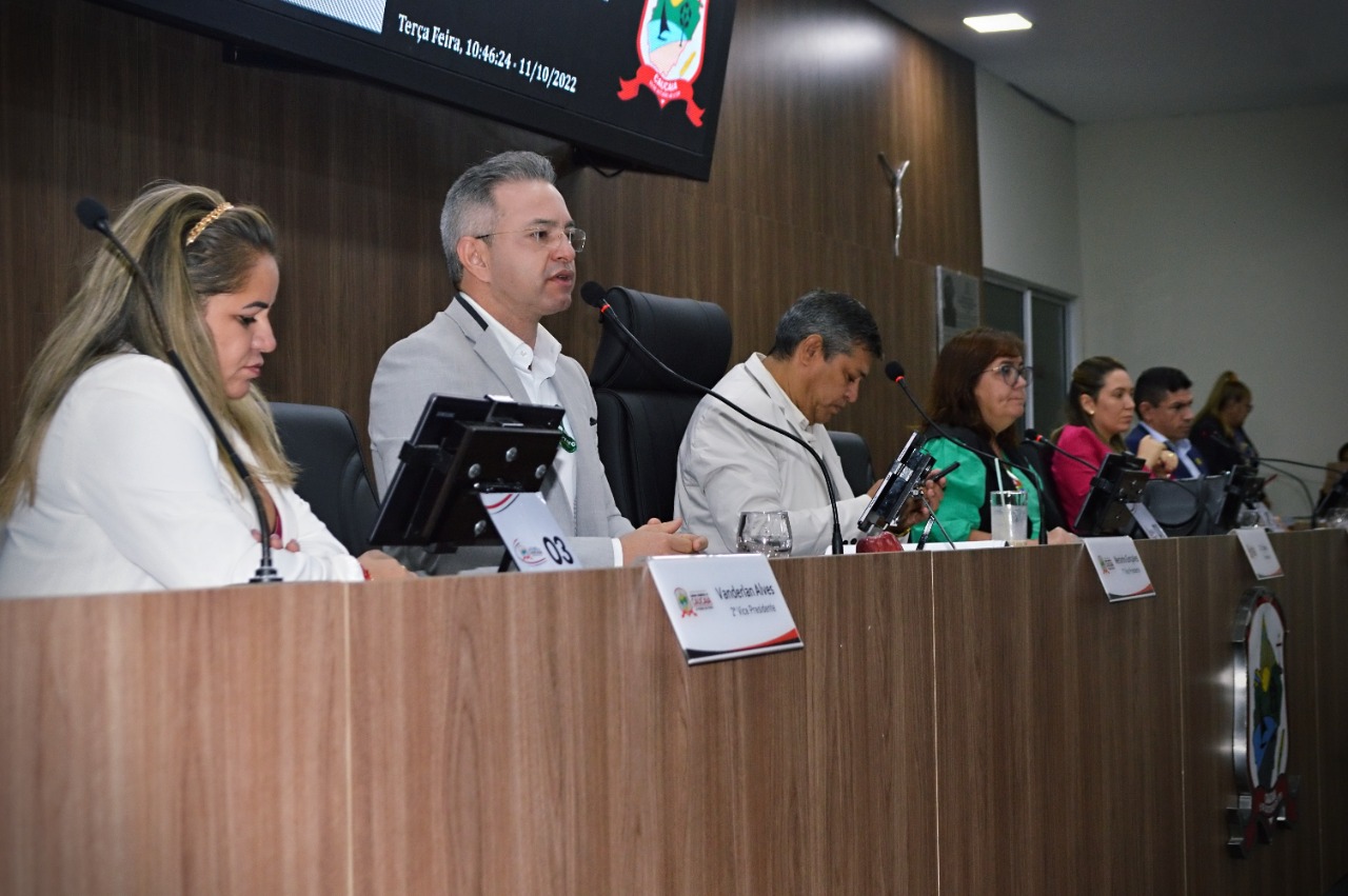 Vereador Mersinho Gonçalves, requereu pavimentação asfáltica para o bairro Vila Casé.